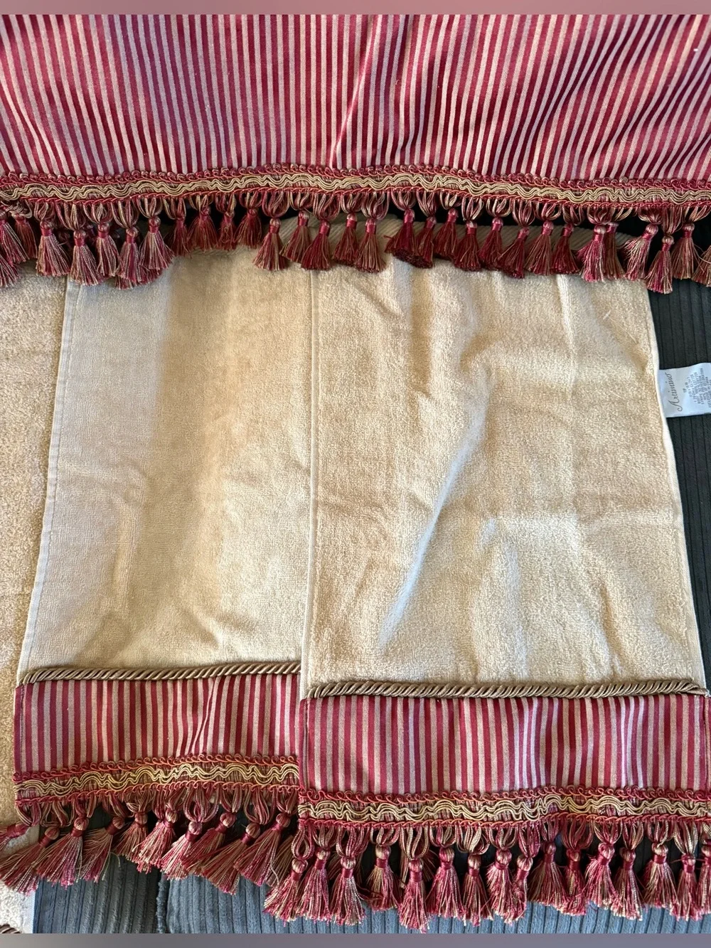 Lot of 6 VTG Artimino Luxury Cream Bath Towel Set Burgundy Stripe Trim Tassels